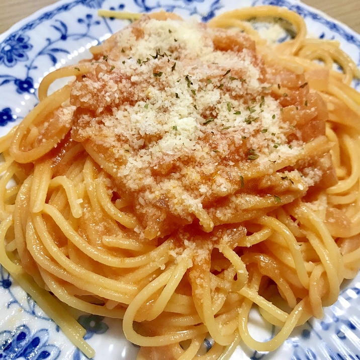 トマトクリームパスタ